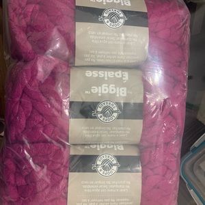 Loops and threads chunky yarn